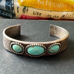 Silver Plated Base Metal Tone Southwestern Turquoise Unisex Cuff Bracelet